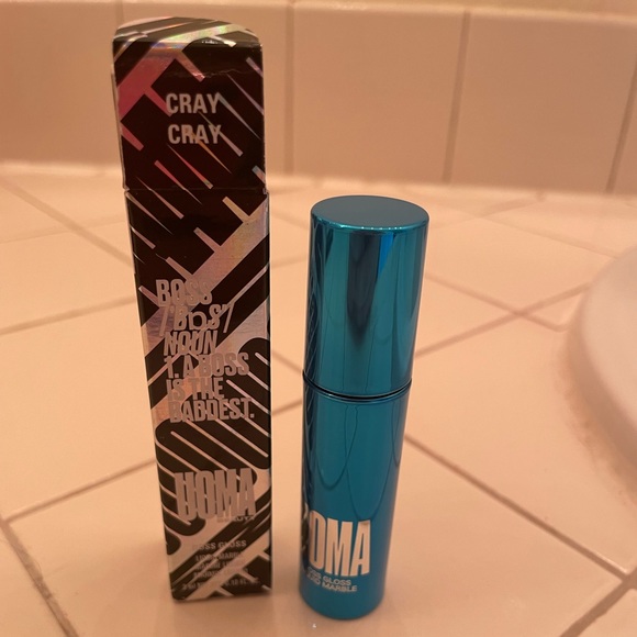 Uoma Beauty “Cray Cray” Boss Gloss - Picture 6 of 6